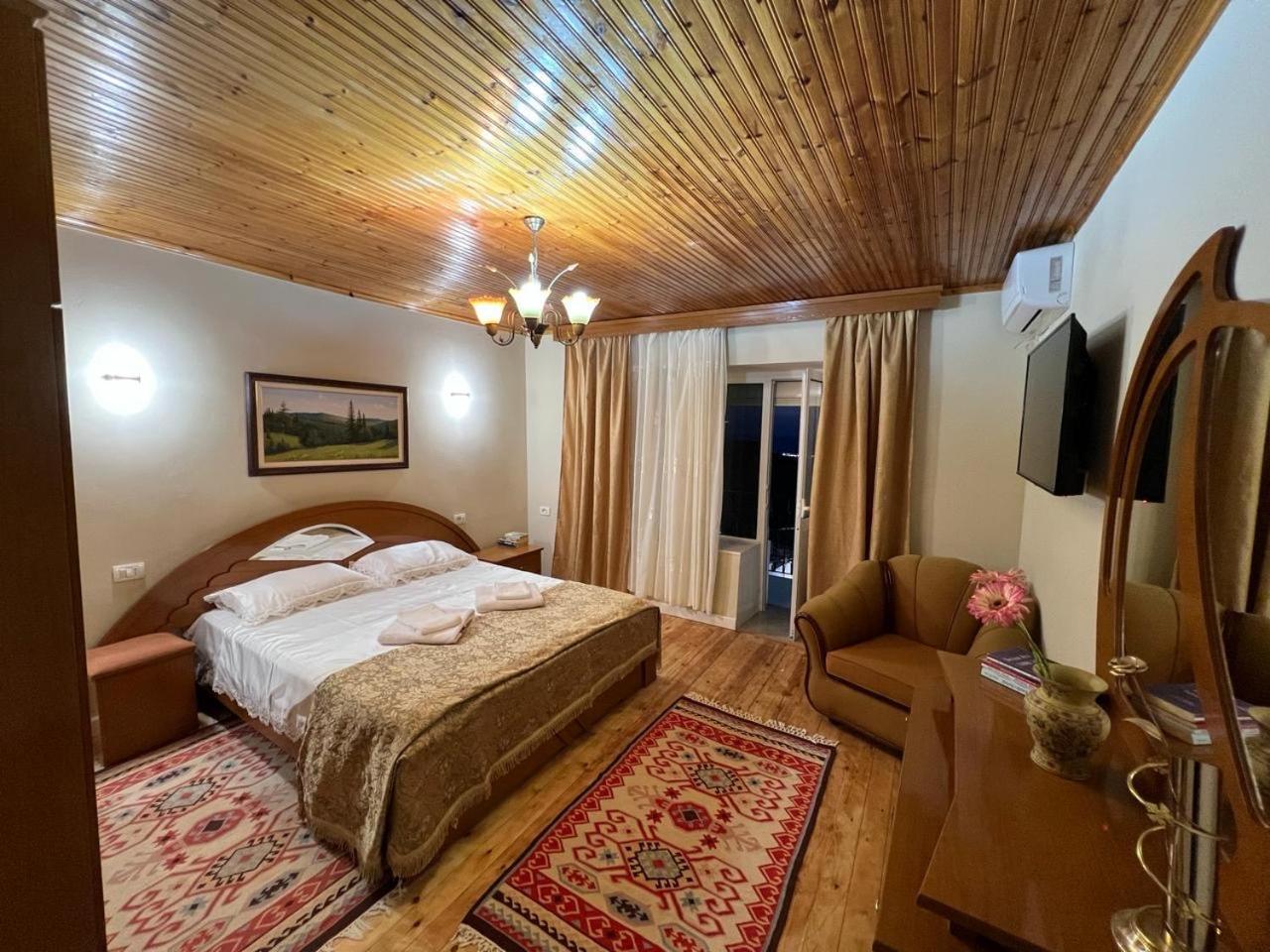Garden Villa Guni Krujë 外观 照片
