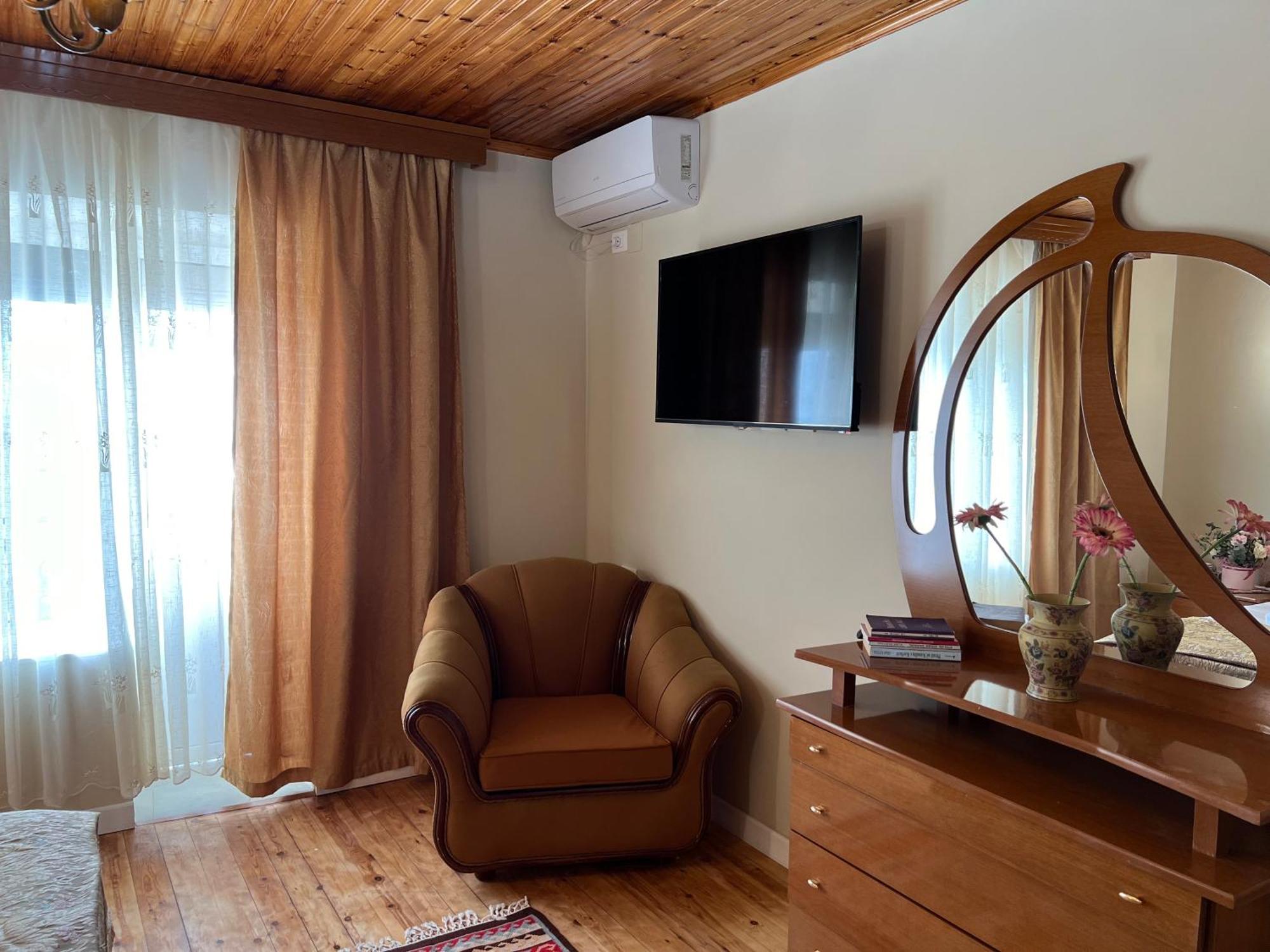 Garden Villa Guni Krujë 外观 照片