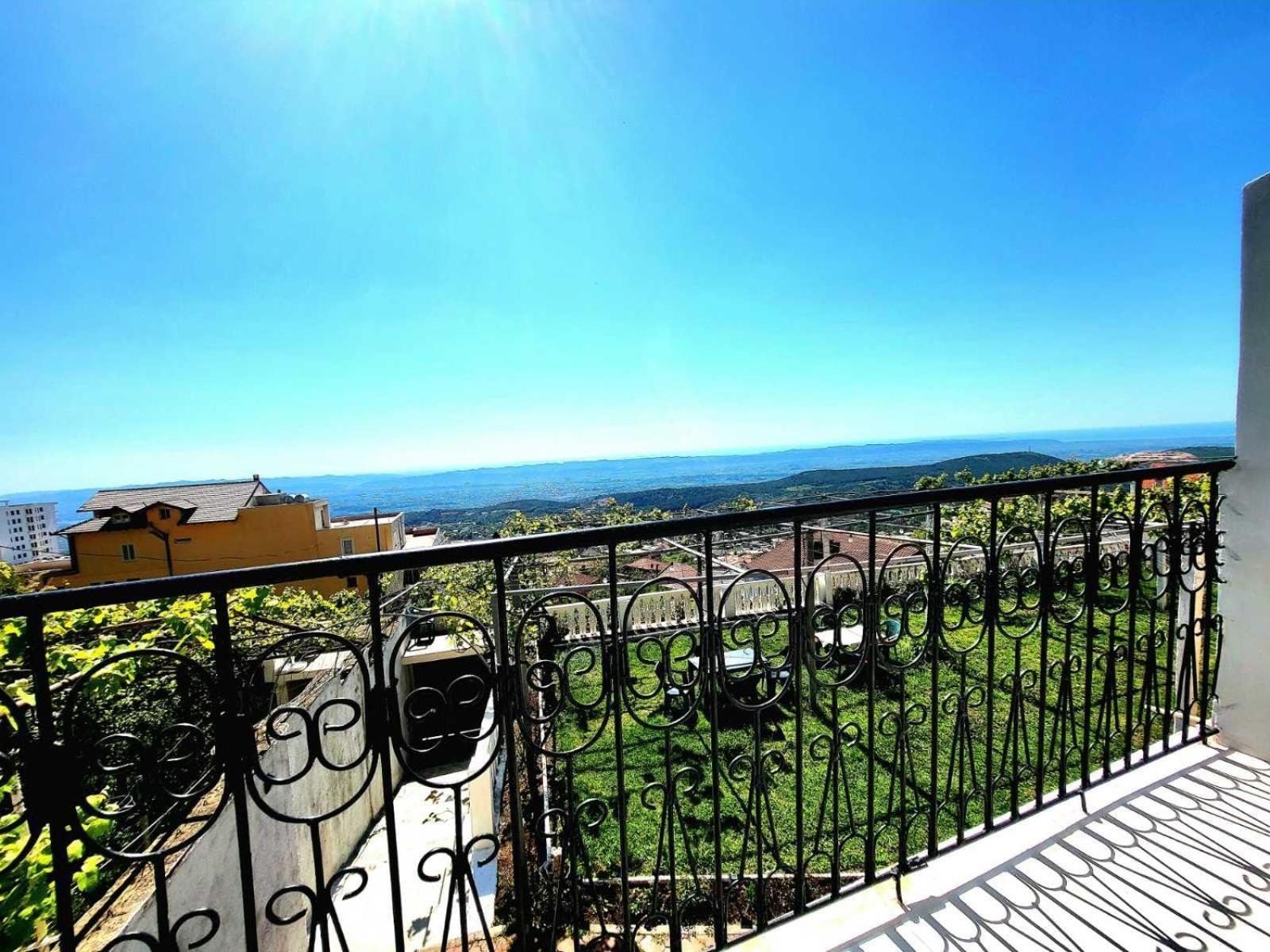 Garden Villa Guni Krujë 外观 照片