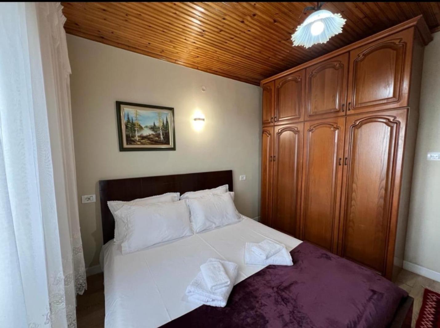 Garden Villa Guni Krujë 外观 照片